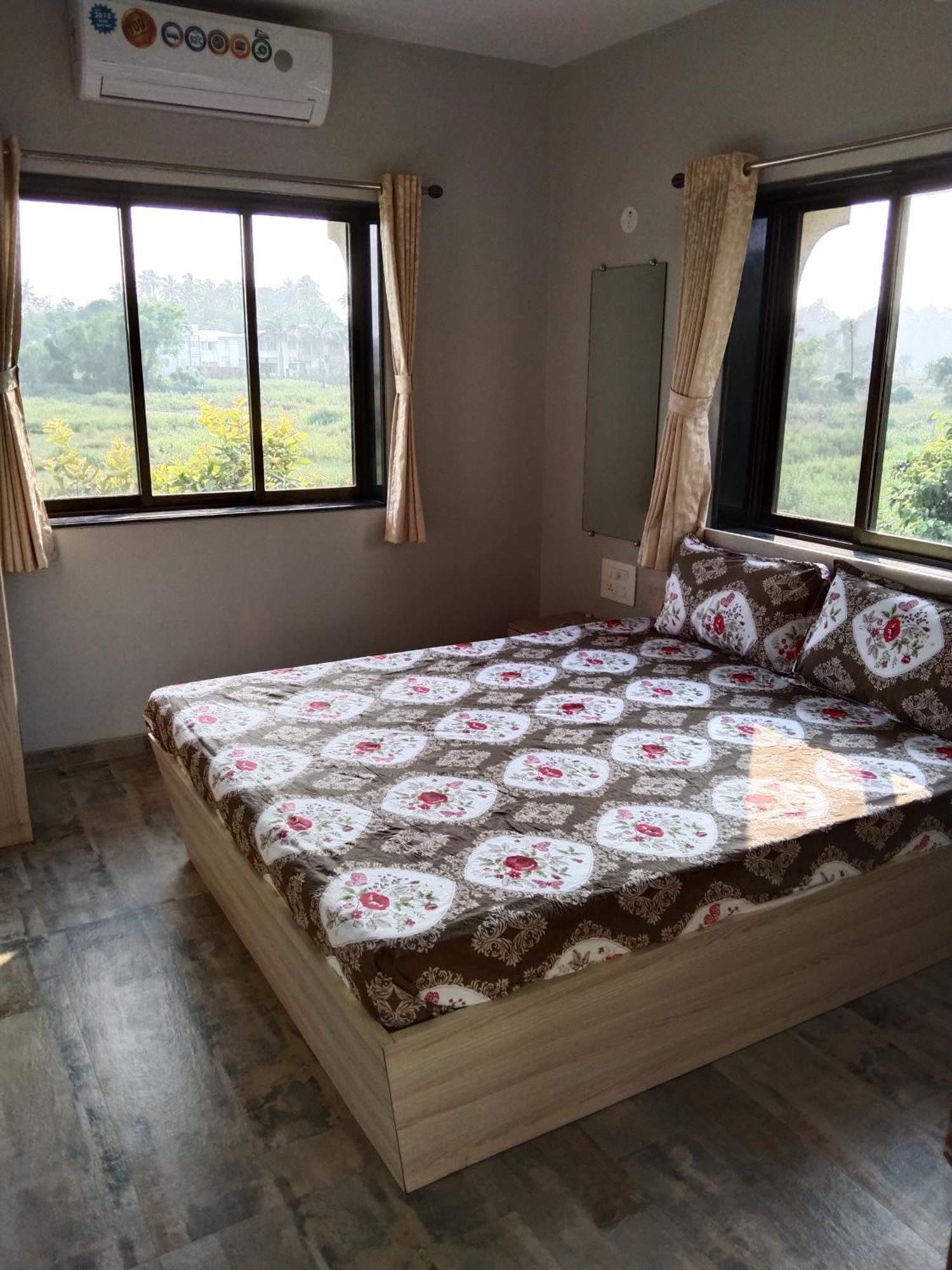 Neville'S Villa - Pet Friendly With Pool Alibag Room photo